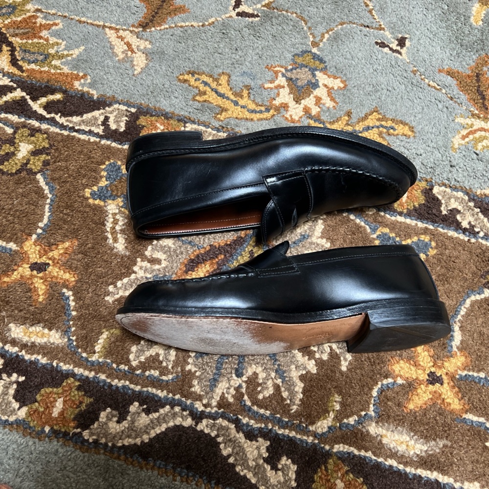 Allen Edmonds “Patriot”  black loafer. Size 10M.